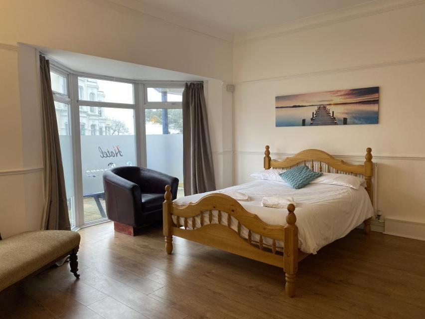 Hotel Sea Breeze Clacton-on-Sea Exterior photo