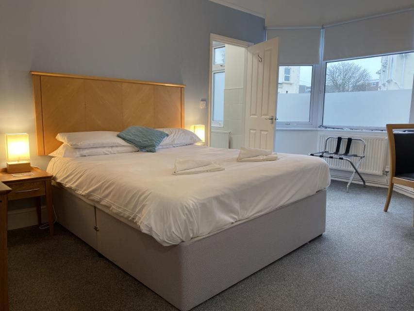 Hotel Sea Breeze Clacton-on-Sea Exterior photo